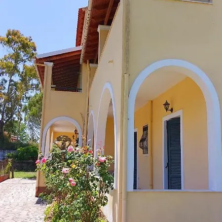 Sausan Апартаменты Сидарион